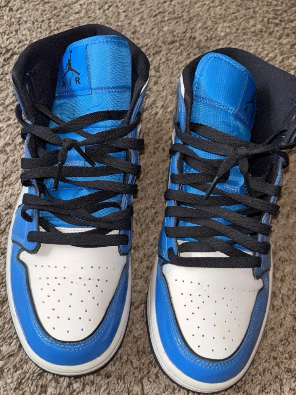 Jordan 1 Mid 